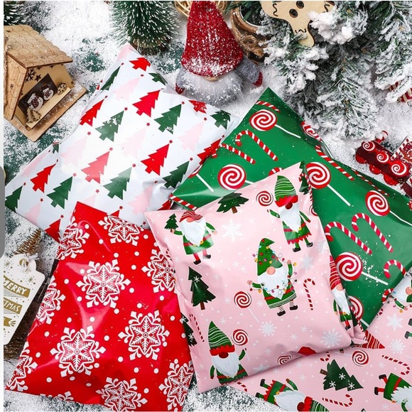 20 Poly Mailers 6x9 Variety Pack Christmas NIP - Picture 1 of 14